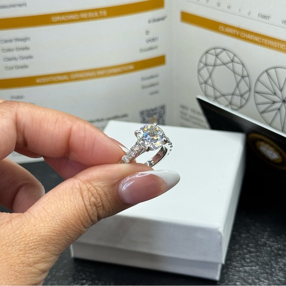 5.4cttw D VVS1 full moissanite solid engagement ring sz 5 - Picture 3 of 11